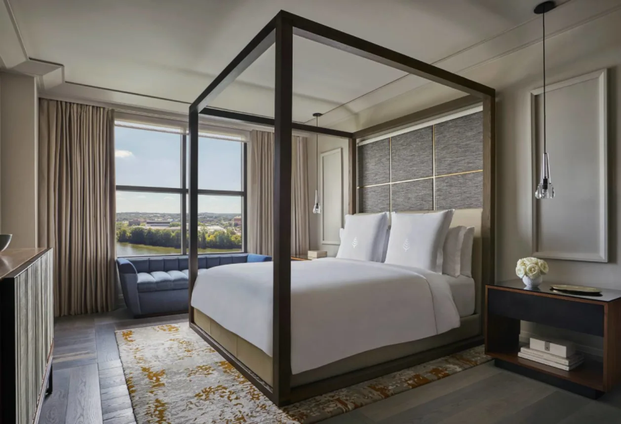 Four Seasons Hotel Austin guest room